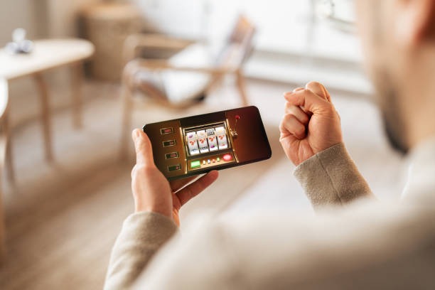 mia88 payment methods: DANA, OVO, GoPay, ShopeePay, QRIS displayed on mobile